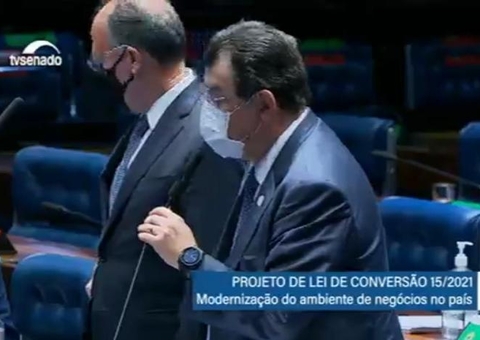 Senado aprova projeto de Eduardo Braga que facilita geração de empregos 