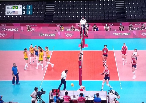 Brasil fica com a prata do vôlei após perder para EUA nas Olimpíadas