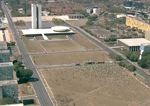 PEC do voto impresso: Partidos pedem que Justiça proíba desfile de tanques