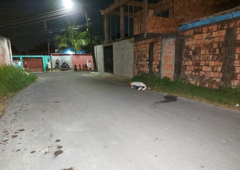Venezuelano é jogado de carro e executado em rua de Manaus
