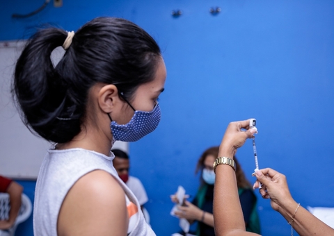 Semsa aplica apenas segunda dose de vacinas contra covid hoje em Manaus
