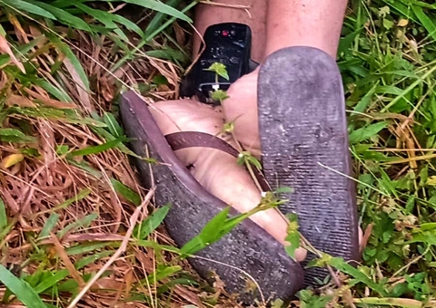 Após ouvirem tiros, moradores acham corpo de homem em meio a mata em Manaus