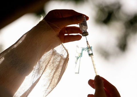 Covid-19: Brasil avalia aplicar dose de reforço a público específico