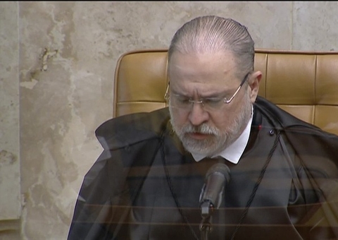 Aras se manifesta por arquivamento de pedido de investigação de Bolsonaro