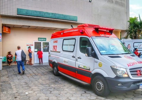 Motorista bêbado é preso após atropelar motociclista na Av. Cosme Ferreira