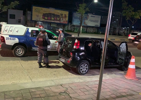 Suspeito de assalto é abandonado por comparsa e baleado em Manaus