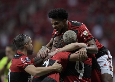 Flamengo goleia Olímpia em Brasília e vai à semifinal da Libertadores