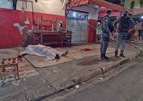Vendedor de churrasco é assassinado quando servia clientes em Manaus