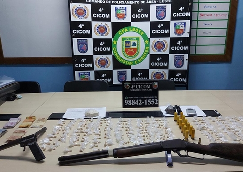 Adolescentes trocam tiros com a polícia em ponto de tráfico em Manaus