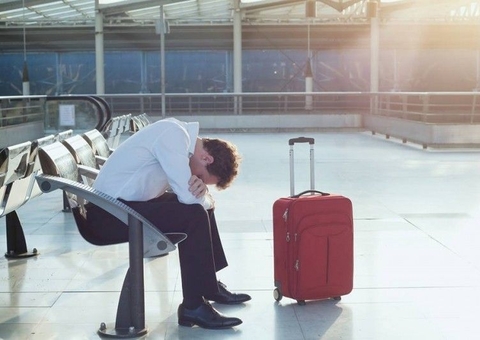 TAM é condenada a pagar indenização por atraso de voo