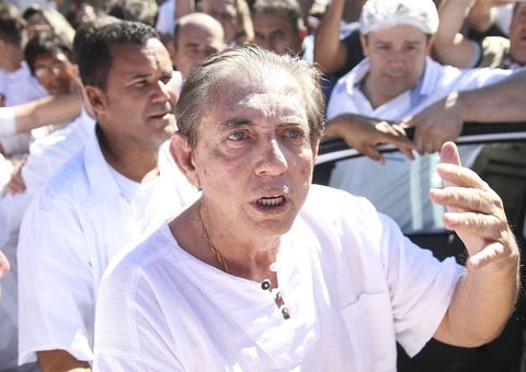 Em prisão domiciliar, João de Deus volta a ser preso em Anápolis
