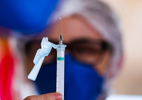 Brasil registra 49,3 mil novos casos de covid-19 e 115 mortes