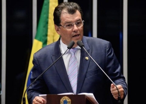 Após 4 anos, PGR reconhece erro e denúncia contra Eduardo Braga é arquivada pelo STF