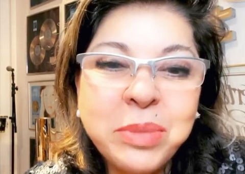 Roberta Miranda publica foto ousada e relembra 'advertência' de vizinho