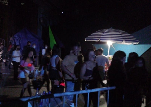 Casa de shows é fechada após flagrante de aglomeração em Manaus