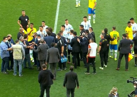 Jogo entre Brasil e Argentina tem confusão e é paralisado após Anvisa pedir expulsão de 4 jogadores