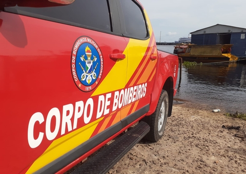 Adolescente cai de bote cheio de passageiros e morre afogado no Amazonas