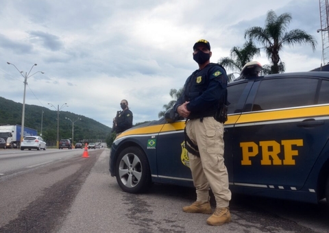 PRF libera 35 pontos de bloqueio de caminhoneiros