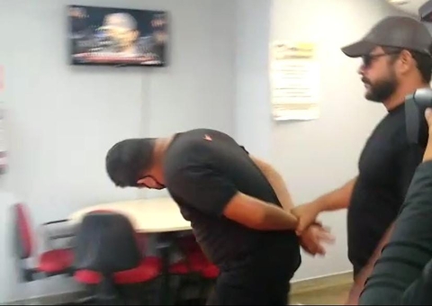 Suspeito de matar esposa técnica de enfermagem em Manaus se entrega por medo de morrer 