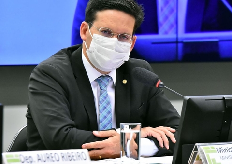 Auxílio Brasil é tema de audiência na Câmara com ministro da Cidadania