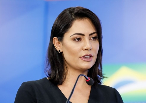 Após Bolsonaro, primeira-dama também testa negativo para Covid