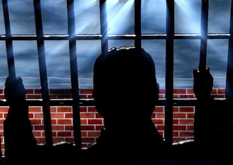 Idoso preso injustamente morre ao deixar penitenciária após 32 dias