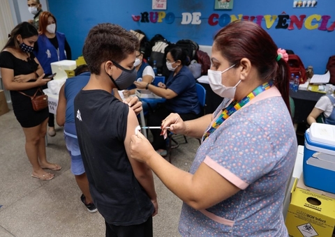 Manaus alcança marca de 50% da população vacinada com 2 doses contra covid