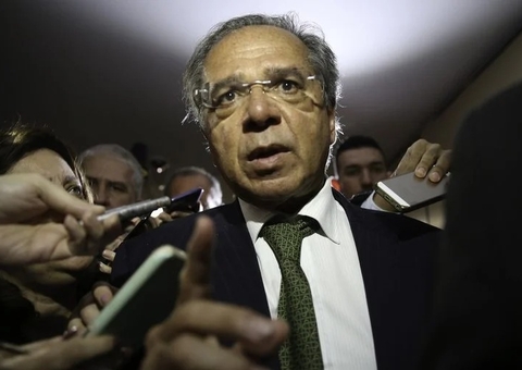 Offshore: Câmara convoca Guedes para explicar empresa em paraíso fiscal