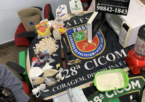 Laboratório de drogas é encontrado em área vermelha de Manaus