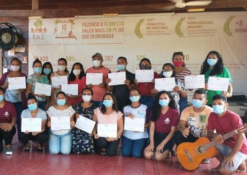 Crianças do Amazonas terão cartilhas com temática regional para alfabetização