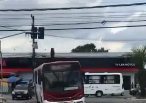 Furtos de fiação deixam várias partes de Manaus com semáforos apagados