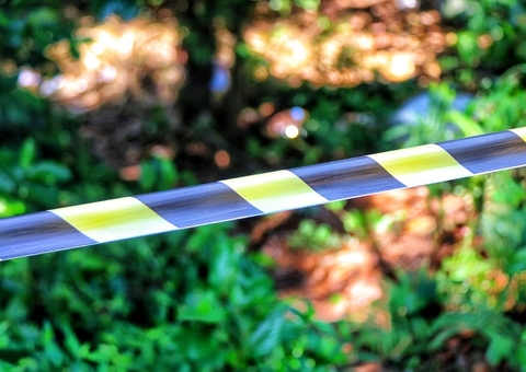 Com marcas de tiros, homem é encontrado morto em matagal no Amazonas