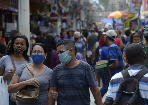 Máscara deixa de ser obrigatória ao ar livre a partir desta quinta no RJ