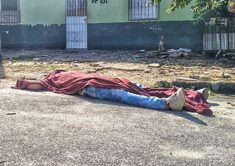 Moradores escutam tiros e encontram corpo de homem crivado de balas em Manaus