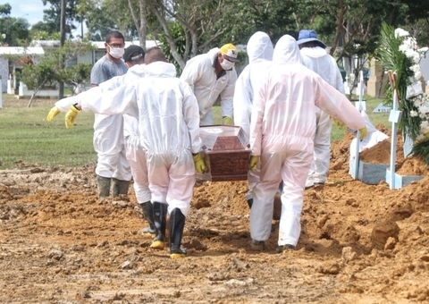 Manaus registra 23 enterros nesta quarta
