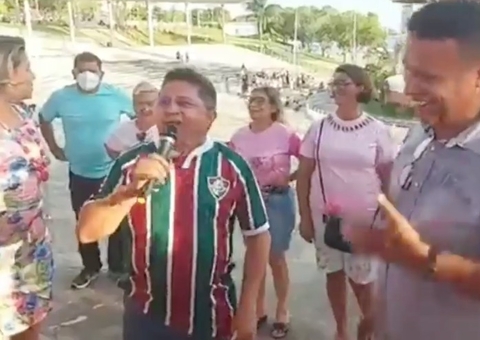 Vídeo: Sinésio sobre fazer exame de próstata em Manaus: 'pode meter dedada'