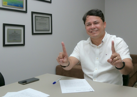 Keitton Pinheiro conclui registro de candidatura e é o primeiro a apresentar plano de governo