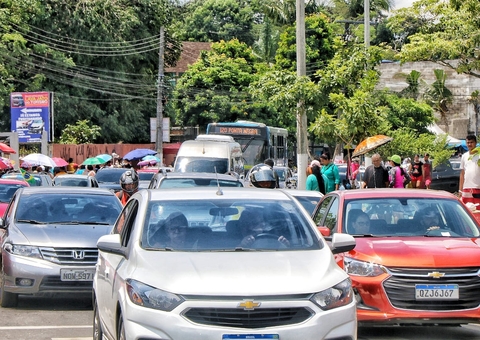 Trânsito sofre mudanças em áreas de cemitérios em Manaus; Confira