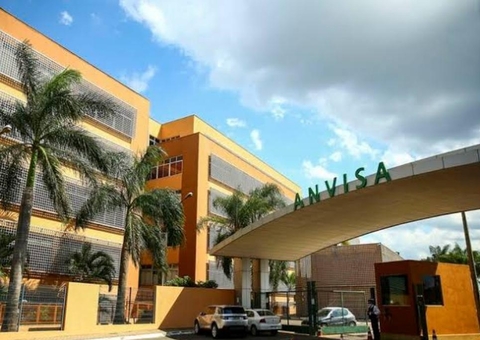 Anvisa recebe novas ameaças por vacinação de crianças contra covid-19
