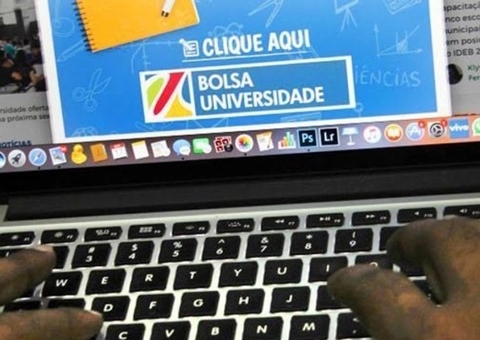 Bolsa Universidade tem mais de 8 mil inscritos nas  primeiras horas em Manaus
