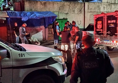 Criminosos executam jovem com 13 tiros em rua de Manaus