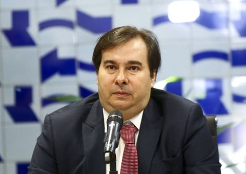 Maia pede para STF suspender PEC dos Precatórios