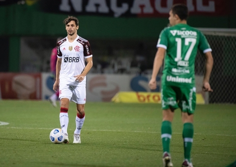 Flamengo empata com Chapecoense e sonho do título fica mais longe