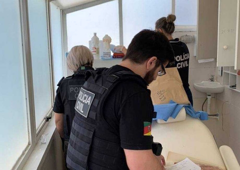 Cirurgião plástico é preso acusado de abusar pacientes em consultório