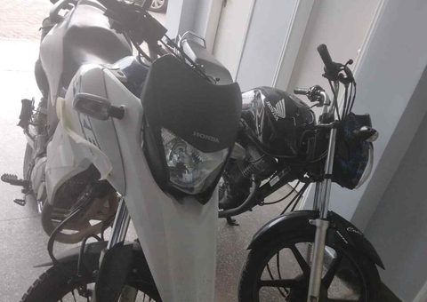 Motocicletas com placas frias usadas em arrastões são apreendidas em Manaus
