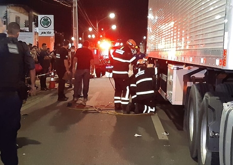 Lutador de MMA morre após cair de moto e ser esmagado por caminhão