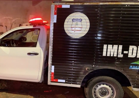 Dupla morre eletrocutada ao encostar em portão de padaria em Manaus