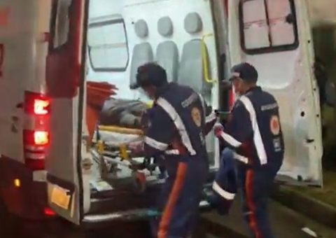 Suposto assaltante quase morre após ser espancado por populares em Manaus