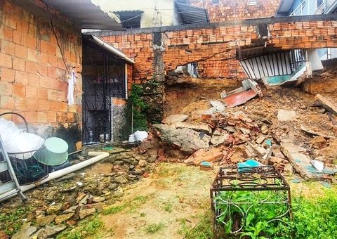 Defesa Civil avalia área afetada por desabamento de muro em Manaus