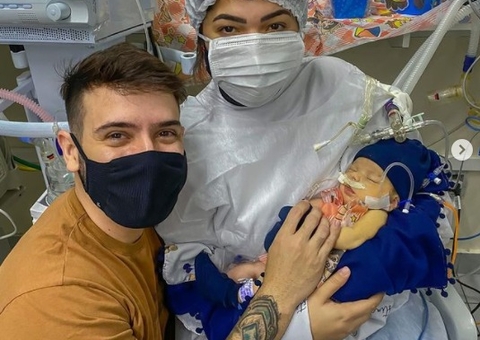 Youtuber Juliana Priscila desabafa após morte de filho de 6 meses com doença rara